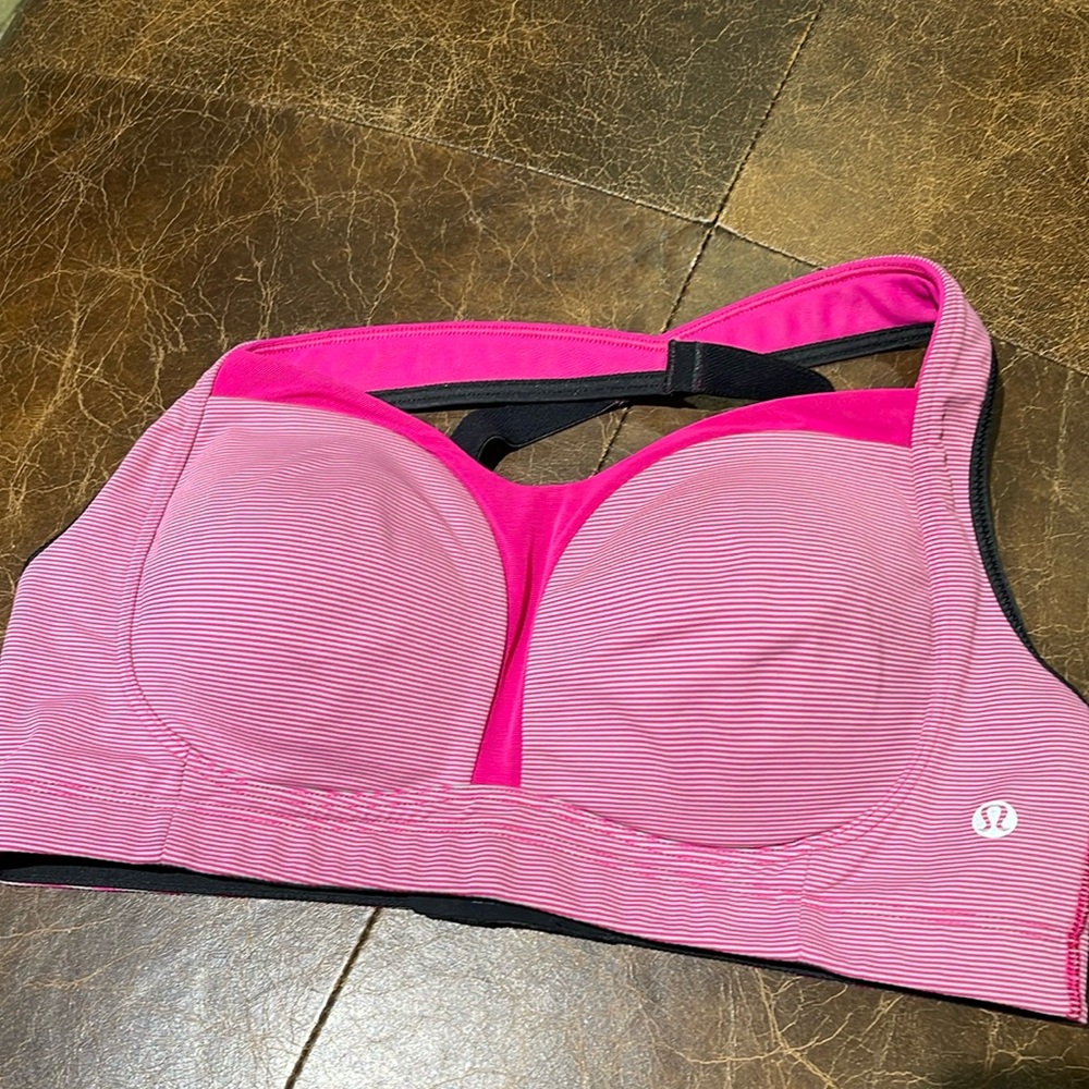 NWOT LuluLemon pink bra Size 36 D